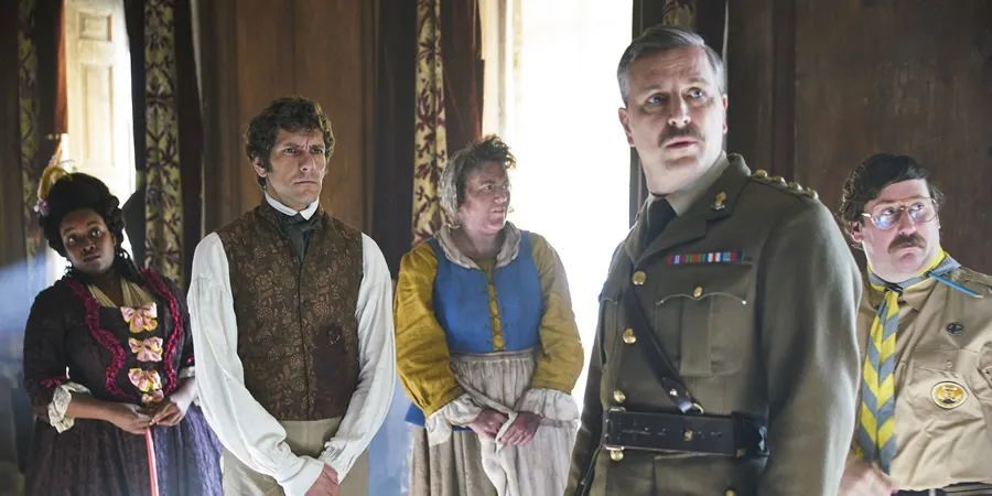 以爱之名 相关产品