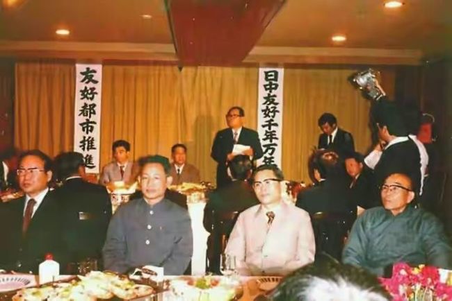 伸冤人 相关产品