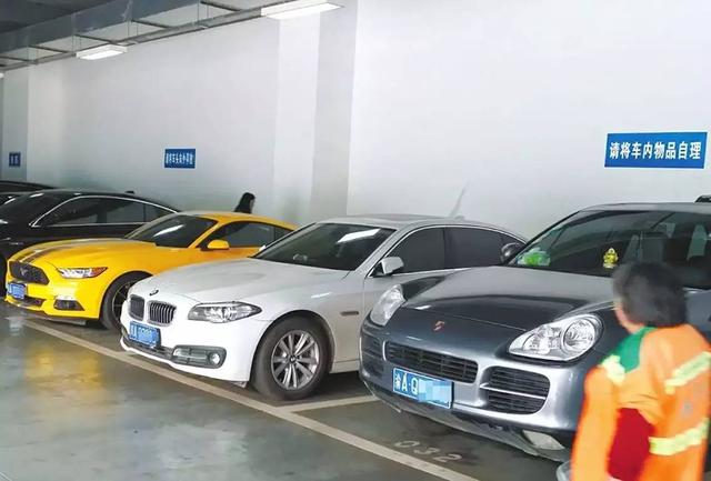 在溪边 产品图片