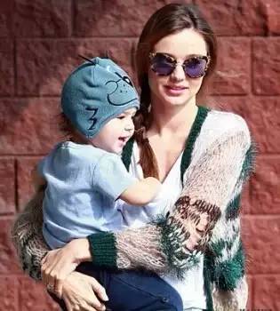 冒牌家庭 相关产品