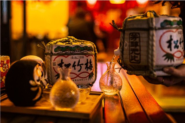 同一屋檐下 产品图片