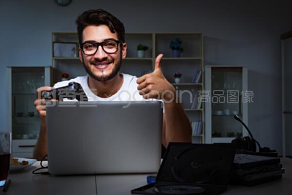 侠盗高飞（国语版） 相关产品