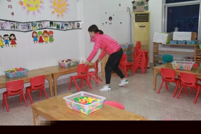 堂下何人 产品主图